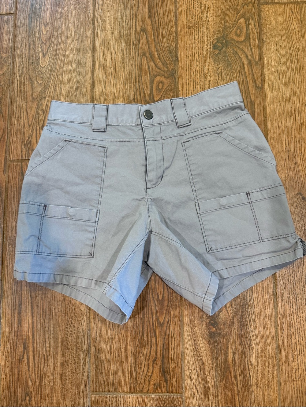 Mountain Hardwear Women’s Gray Cargo Shorts Size 0